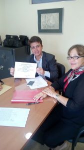 Nuestro más profundo agradecimiento al Esc. FERNANDO LEAL por la donación efectuada al Colegio de un equipo de PC e impresora láser.